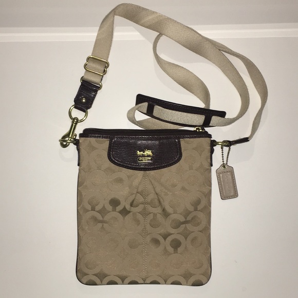 Coach Handbags - Coach Crossbody